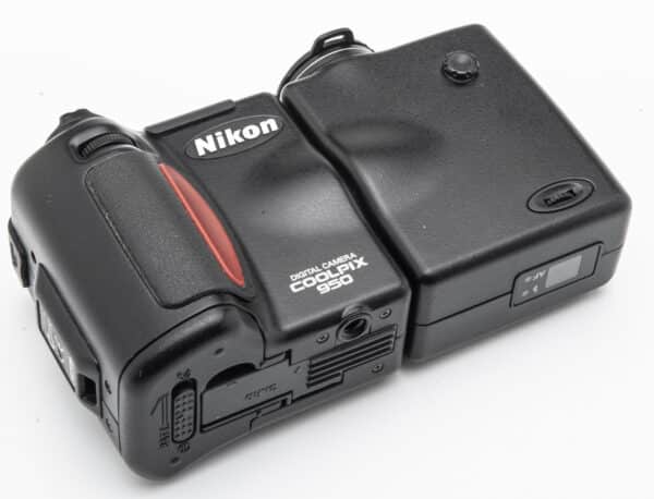 Nikon Coolpix 950 Cámara Digital de 2 MP con Zoom óptico de 3X - Imagen 4